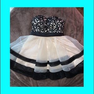 *GORGEOUS* Special occasion dress-Plus size 16/18